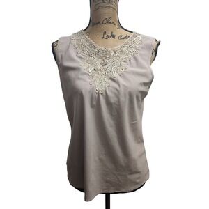 Sleeveless‎ Top with Lace Applique Collar - Elegant Blouse for Women